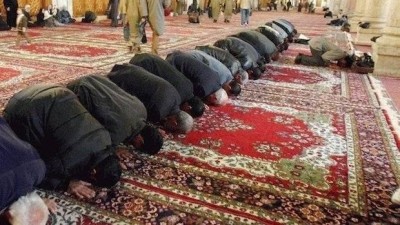Muslim worship Muslim worship