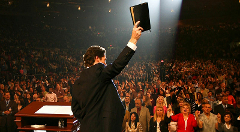 joel-osteen-preaching-Bible