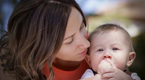 Globally, there are over 2.5 million babies born to Millennial moms each week.