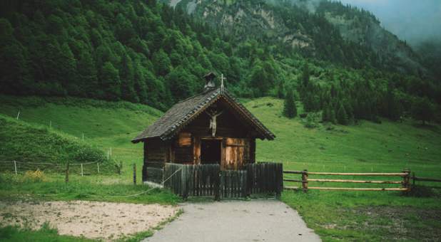 Does small always mean unhealthy when it comes to churches?